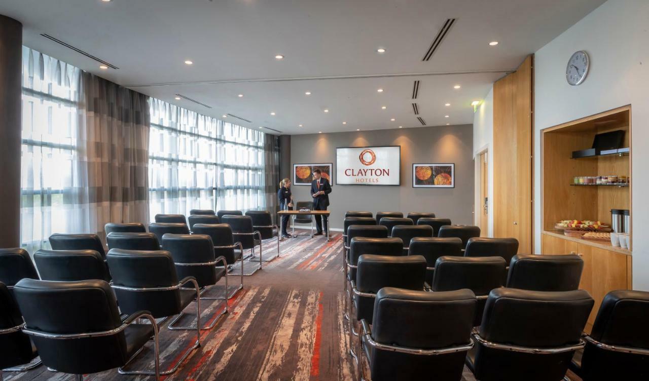 Clayton Liffey Valley Hotel 4*